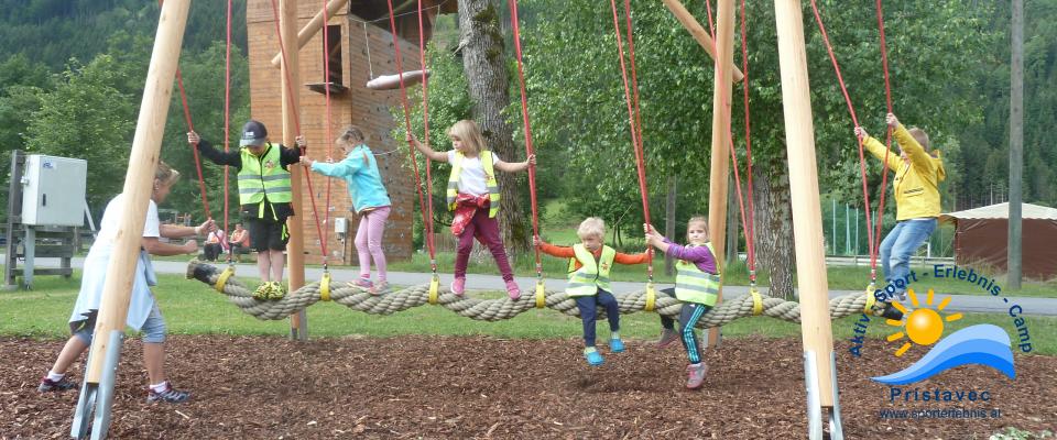 Seilschaukel am Motorikpark